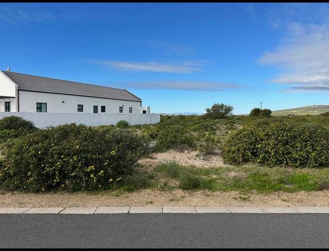 LAND FOR SALE IN BRITANNIA BAY